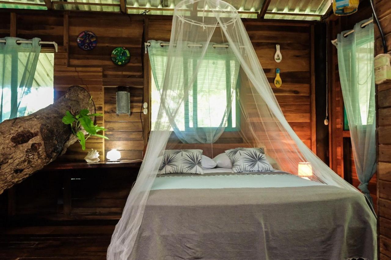 Playa Grande Lodge & Tree House Cahuita Exterior photo